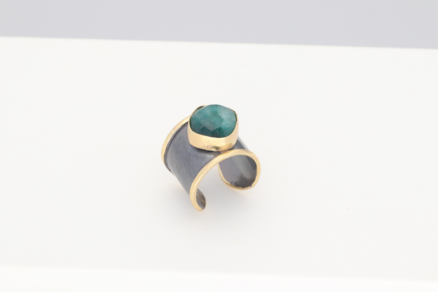 Anillo oro envejecido