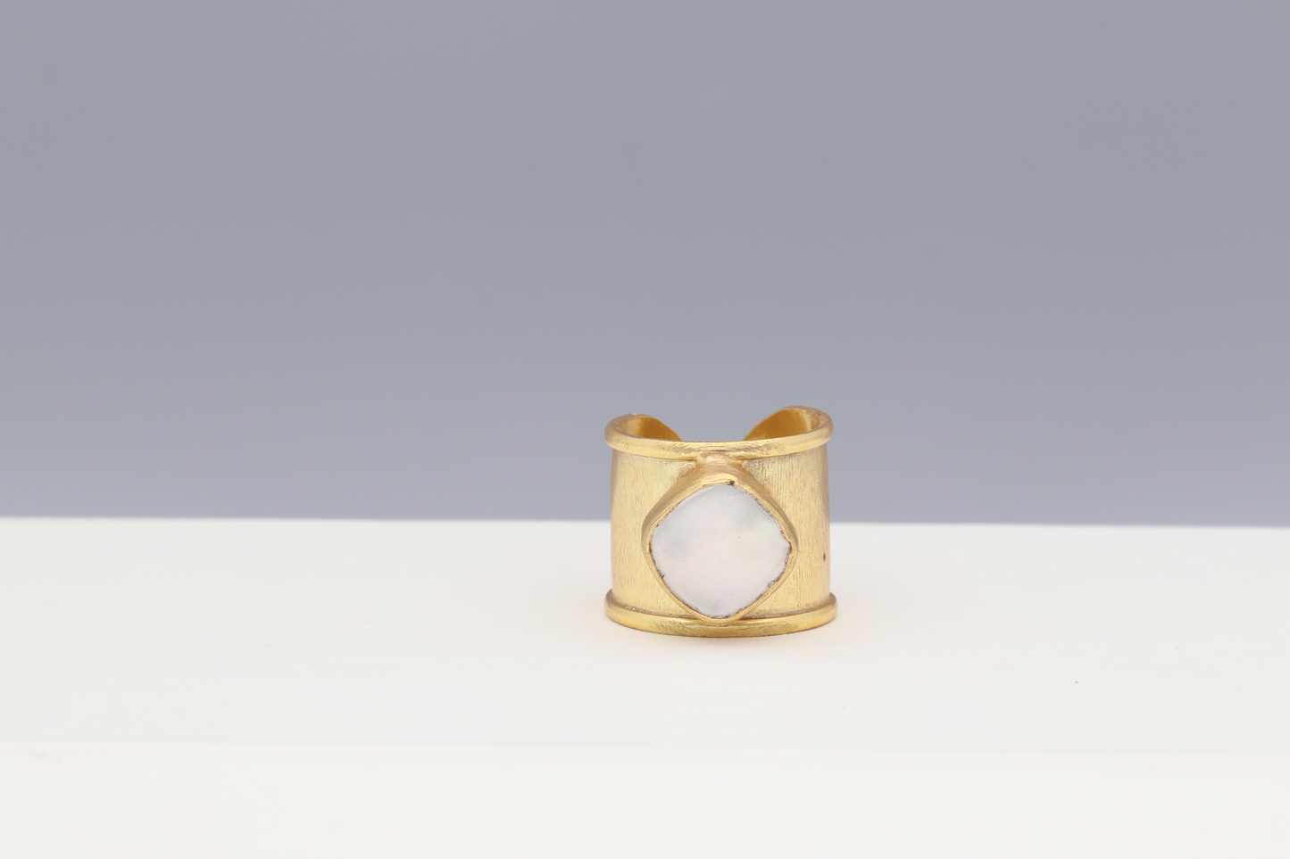 Anillo oro con piedra