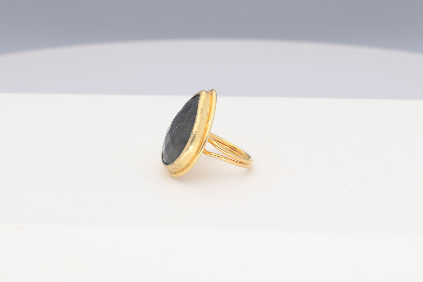 Anillo Piedra en forma de gota