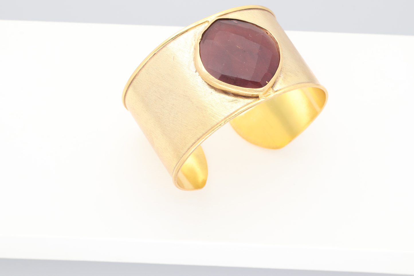 Brazalete Piedra Burdeos