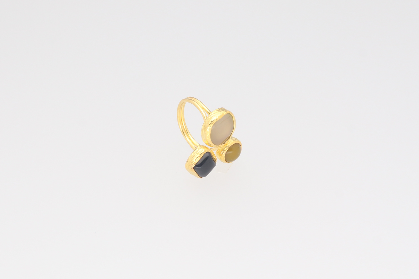 Anillo Tricolor Piedras